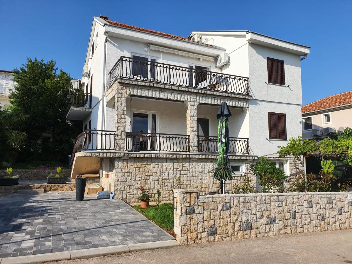 Vila Beleca Krk - Apartments Rest & Sea Krk Town Dış mekan fotoğraf